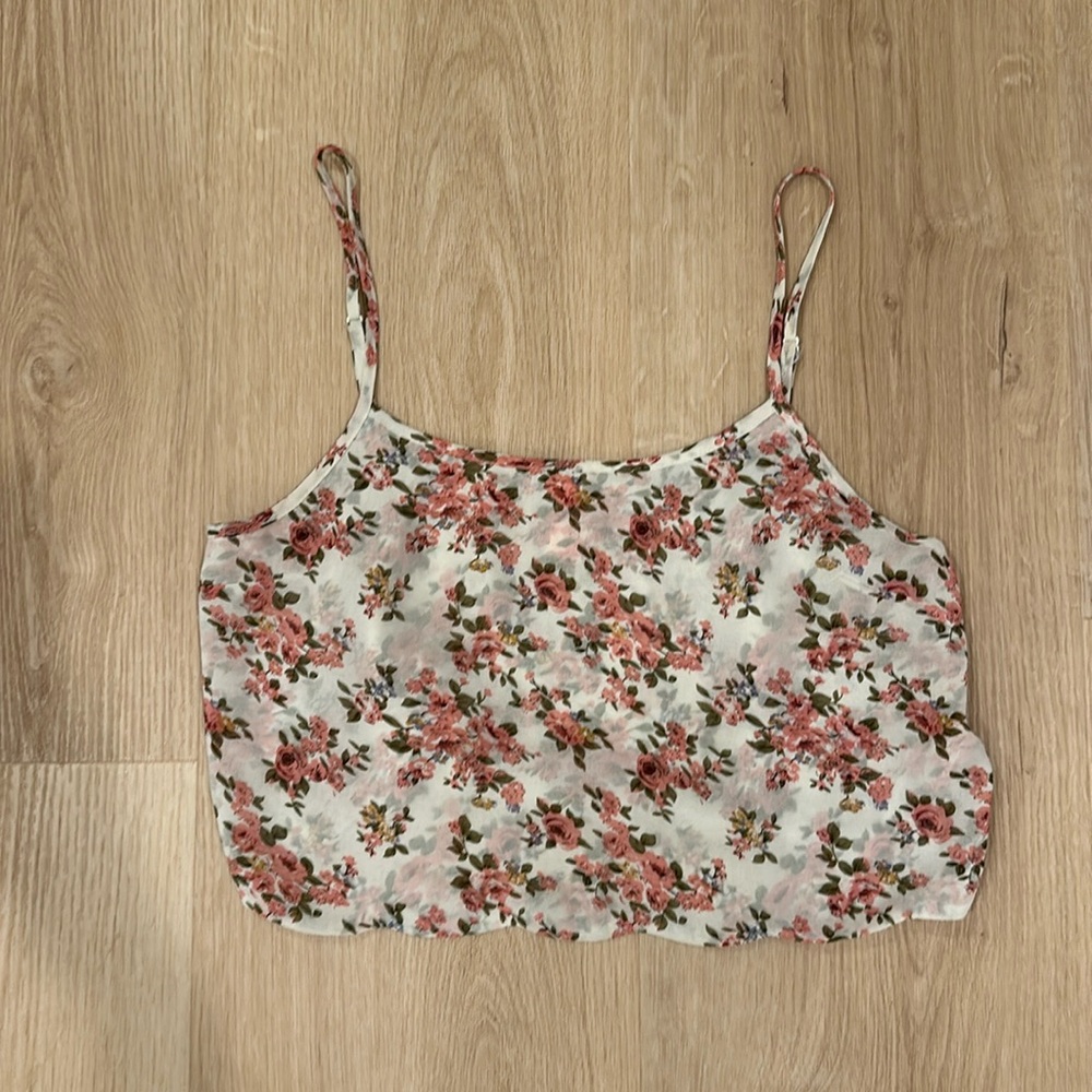 Forever 21 Scallop Edge Floral Crop Top S